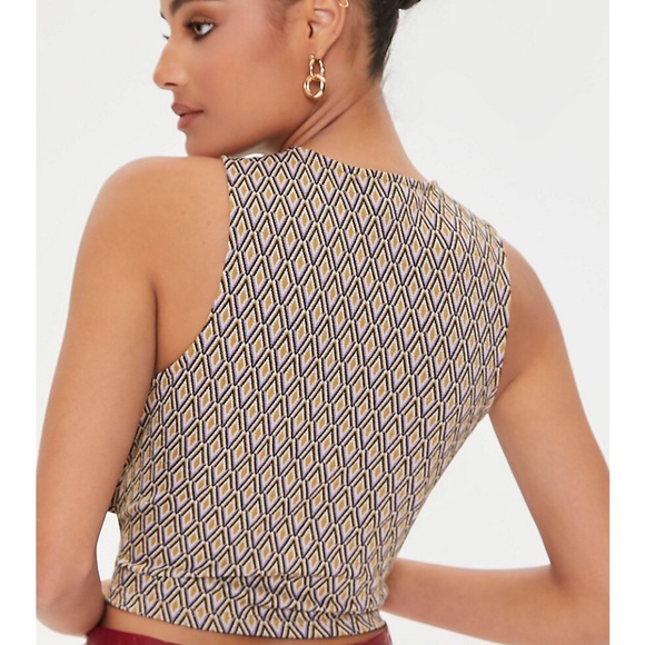 Geo Print Crop Top - Picture 3 of 3